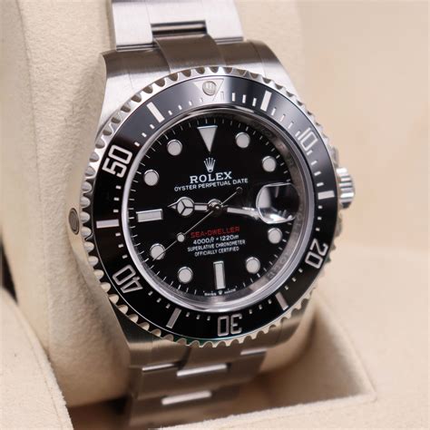 rolex sea dweller 4000 rubber strap|Rolex Sea-Dweller 4000 review.